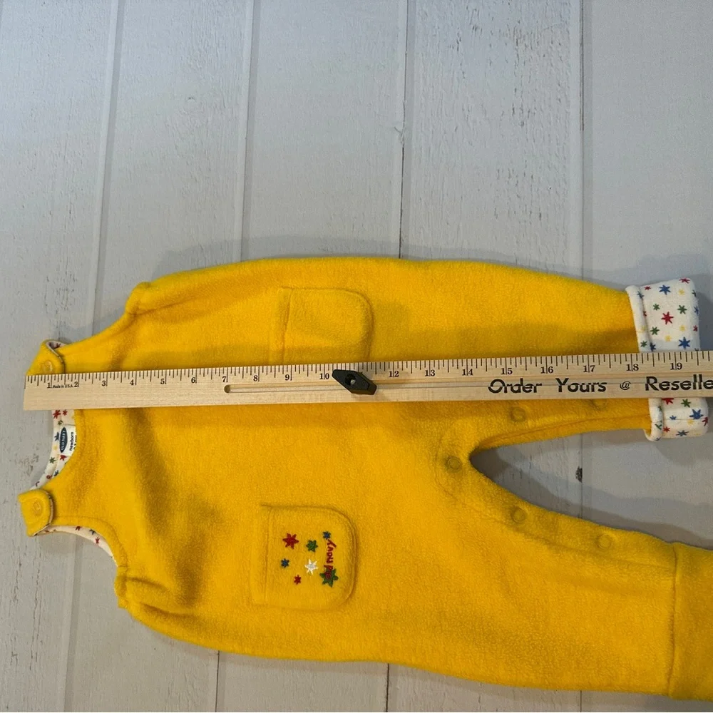 VTG Old Navy‎ Newborn 0-3 mos Fleece Overalls Yellow Stars Winter Snow Y2K
